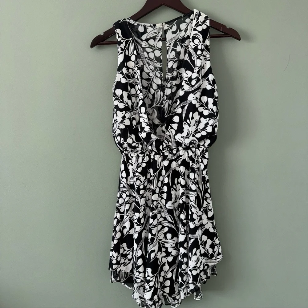 White House Black Market Floral Layered Sleeveless V-neck Mini Dress 00 - Picture 8 of 16